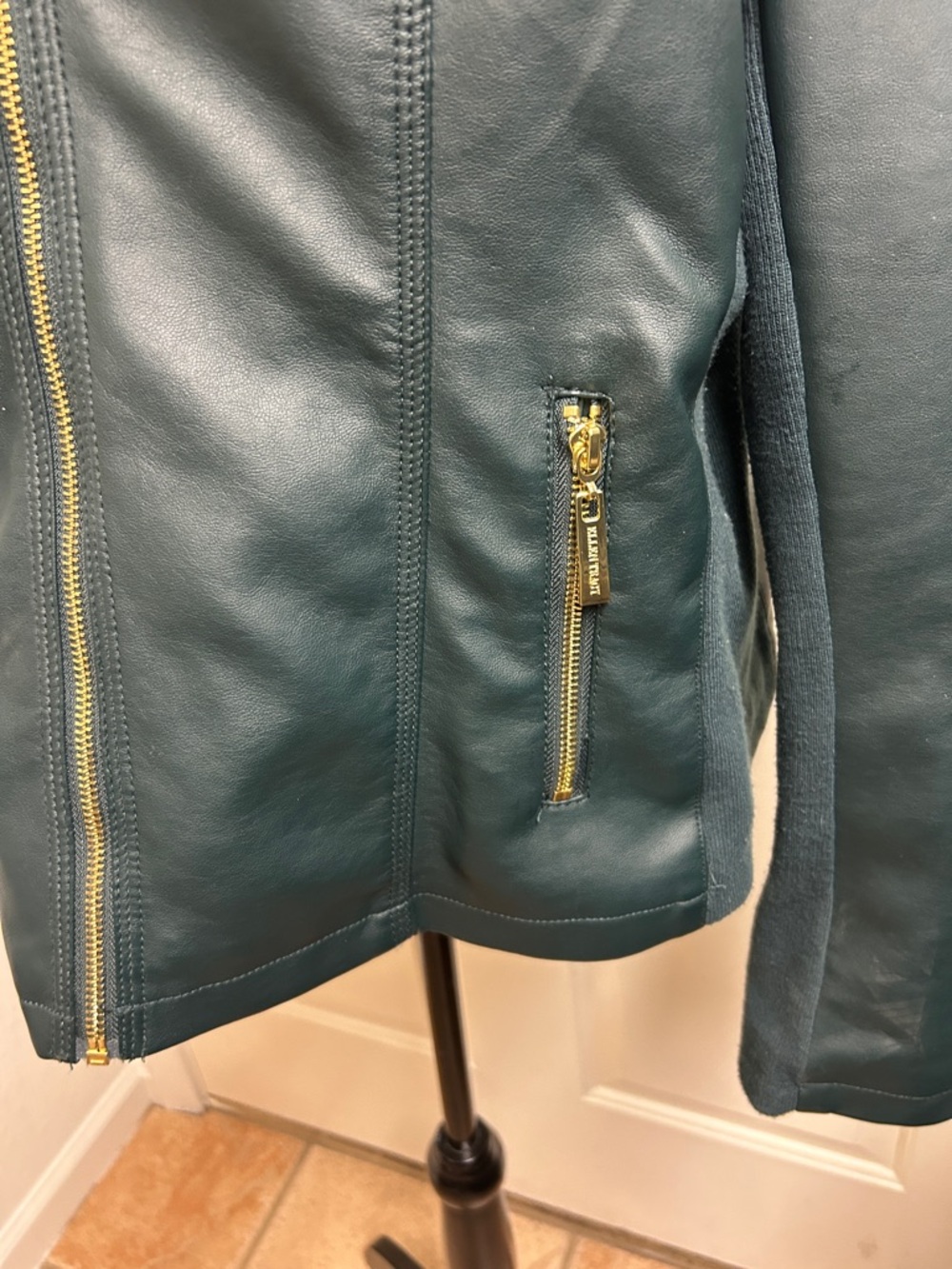 ELLEN TRACY Large Forest Green Coat, Face 100% Polyurethane, Back 50% Viscose - Picture 3 of 11